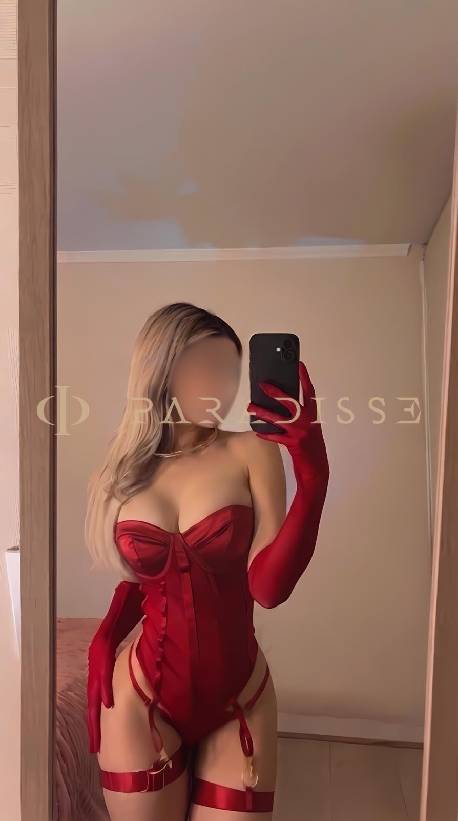 Escorts VIP Paradisse - Selina